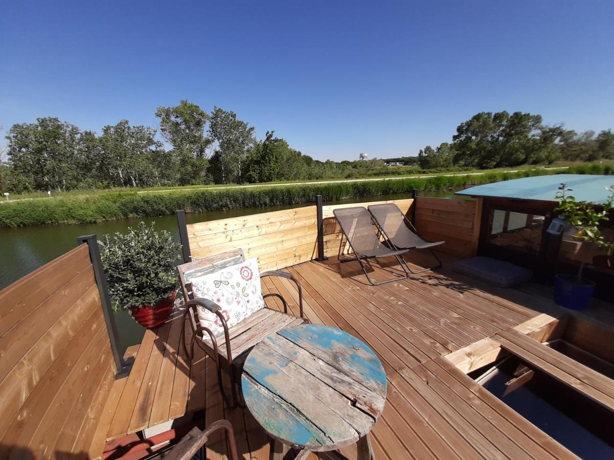 Hotel Péniche La Belle Aimée Aigues-Mortes Esterno foto